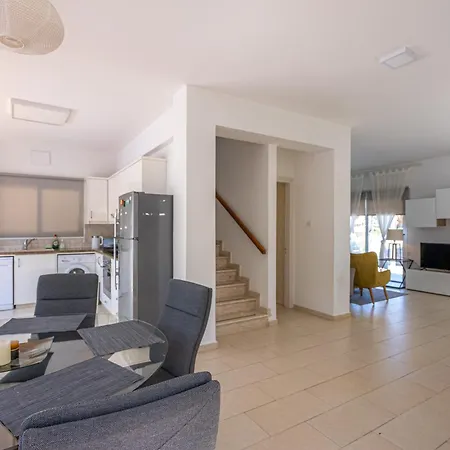 Hubstay - Etherium - 5 Min Walk To The Villa *